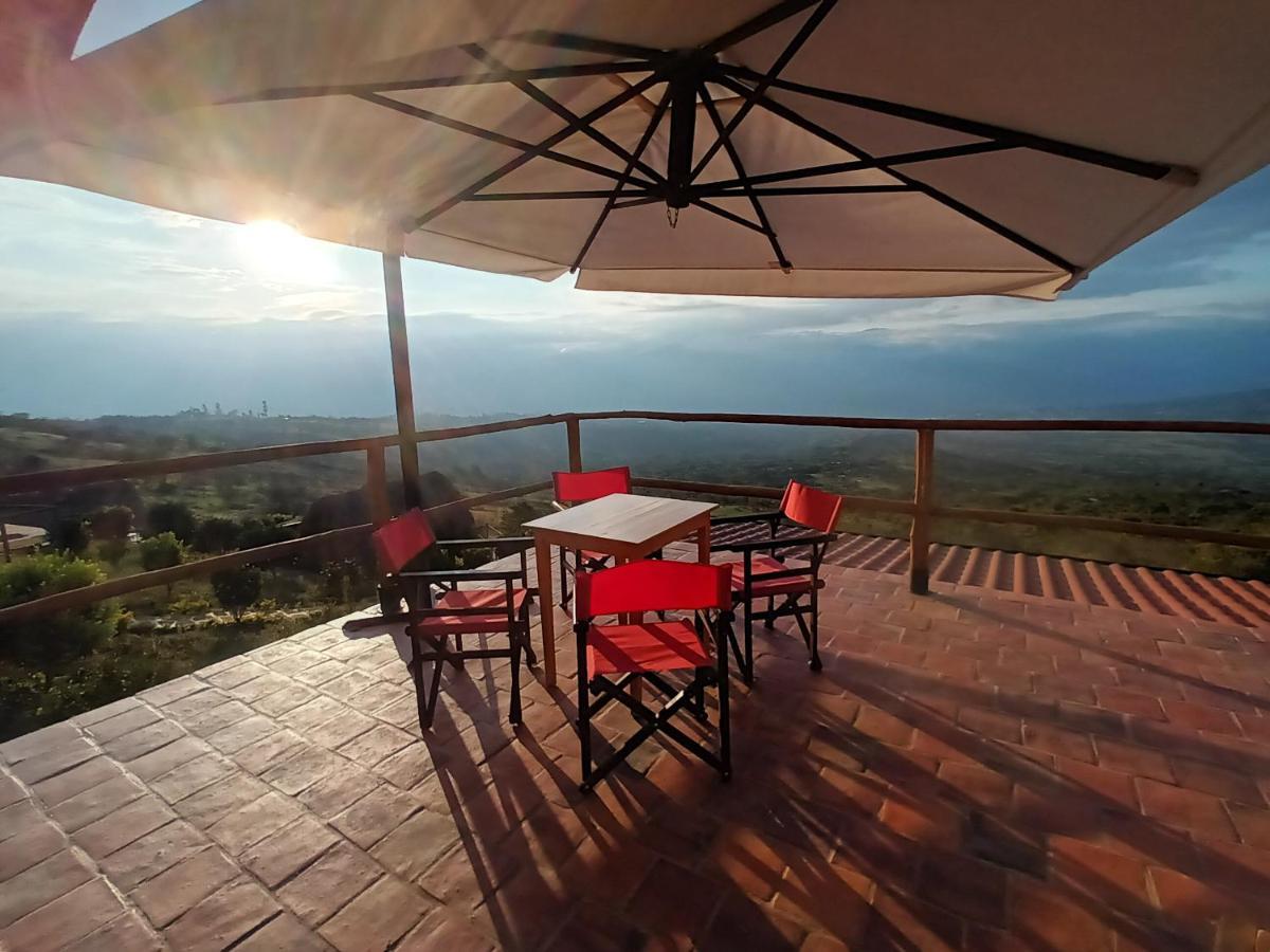 Hotel Carigua Баричара Екстериор снимка